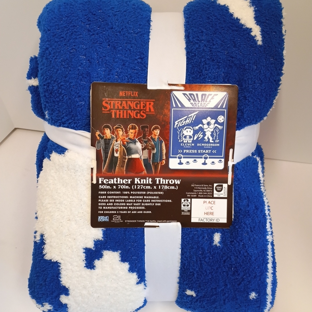 Netflix Stranger Things Blue & White Feather Knit Throw Blanket